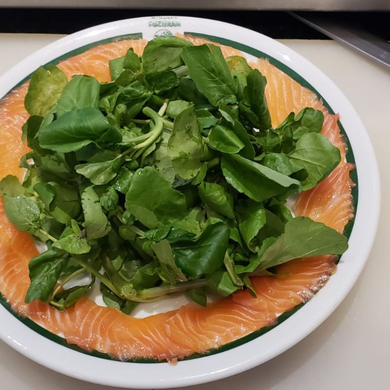Salada de Agrio com Salmo